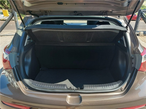 Imagem 10 de 12 de Hyundai Hb20 1.0 Comfort Plus 12v Flex 4p Manual