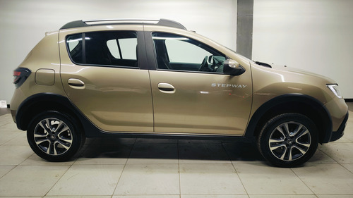 Renault Stepway 5p Intens L4/1.6 Aut