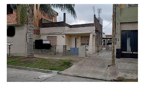 Venta Casa 4 Dormitorios La Tablada Con Cochera