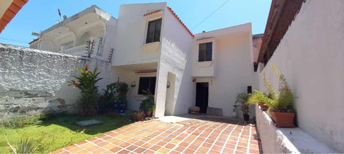 Norail Machado Vende Casa Urb La Esmeralda San Diego