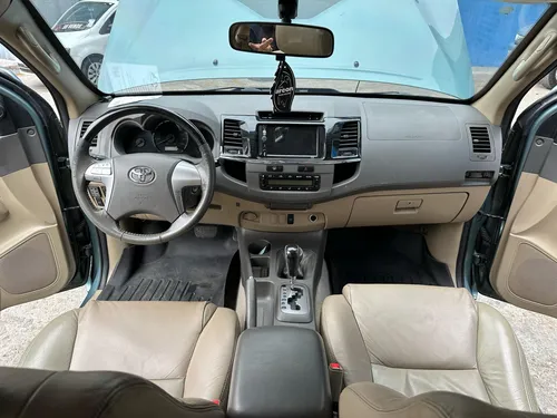 Toyota Fortuner 2012 Automático