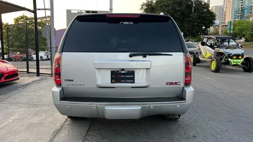 GMC Yukon 6.2 C Denali 403 Hp 4x4 At