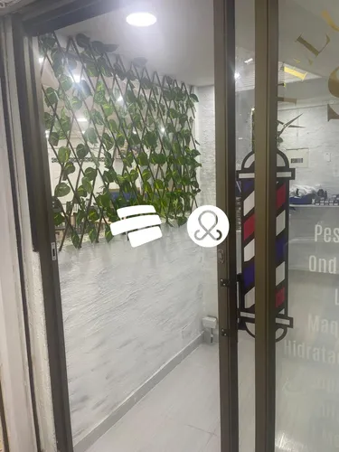 Se Vente O Permuta Local Comercial En Laureles Con Parqueadero