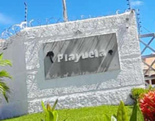 Se Vende  Townhouse  En El Conjunto Residencial Playuela, Tucacas Estado Falcón. L.m