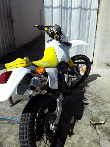 Imagen 2 de 10 de Suzuki Dr 250