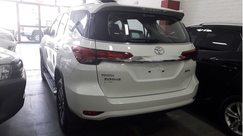 Toyota SW4 2.8 Srx 177cv 4x4 7as At