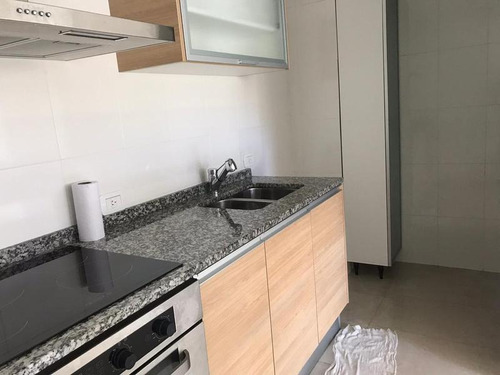 Imagen 23 de 27 de Departamento A La Venta De Gran Categoría De 2 Ambientes En La Mejor Calle De Adrogué