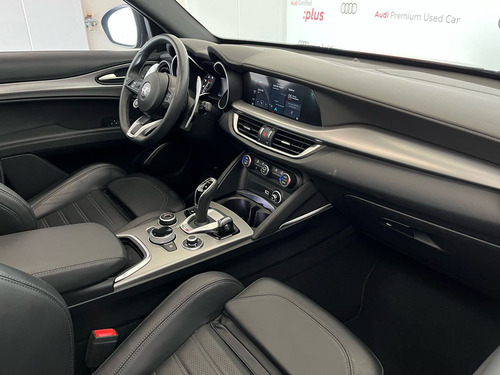Alfa Romeo Stelvio 2.0L L4 Turbo Veloce Awd