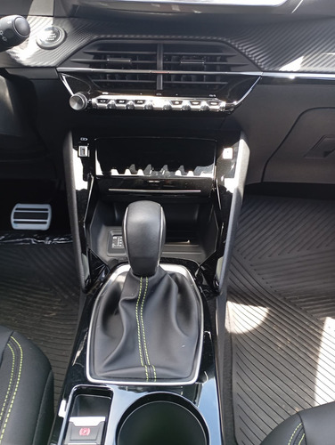 Peugeot 2008 1.0T Gt