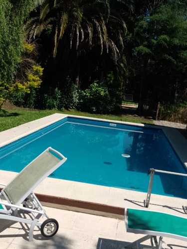Casa En Venta De 3 Dormitorios C/ Cochera En El Lauquen