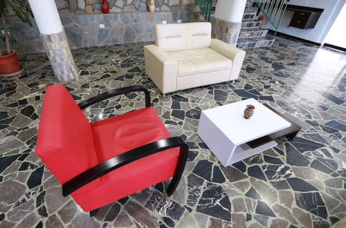 En Venta Hermosa Posada Ubicada En El Litoral Estado La Guaira, En La Bella Urbanización Playa Grande A 5 Min Del Aeropuerto De Maiquetía. Fr