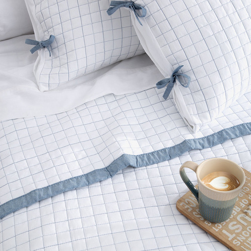 Cubrecama Queen + Fundas Kit 3 Piezas Matelaseado 240x240 Cm Color Montana Blanco Liso
