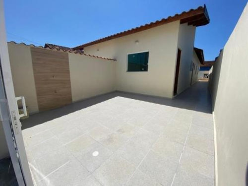 Imagem 1 de 9 de Casa No Bairro Belas Artes, Em Itanhaém C/02dormitórios Aceita Financiamento Bancário.
