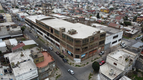 Galpón En Lomas Del Mirador