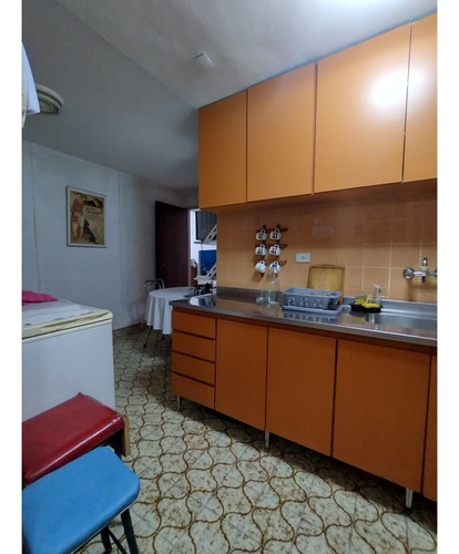 Se Alquila Una Habitación A Estudiante