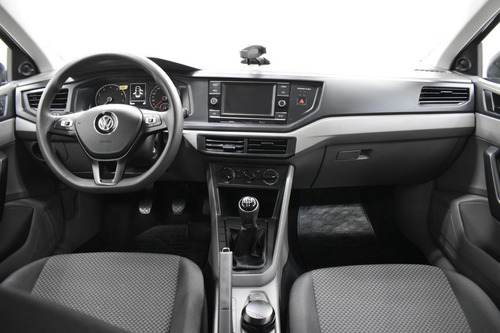 Imagen 10 de 13 de Volkswagen Polo 1.6 Trendline Manual 5p 2018 Rpm Moviles