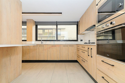 Departamento En Arriendo De 2 Dorm. En Las Condes