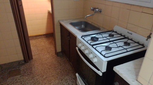 Imagen 7 de 30 de Excelente Oportunidad De Inversión De Departamento De 4 Ambientes A La Calle C/ Balcón Saliente, 68 M2 En Pleno Centro