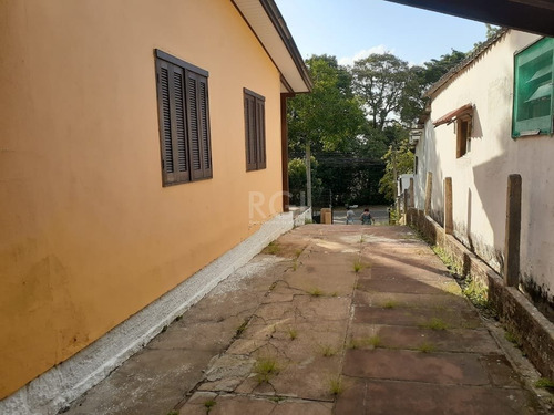 Casa Em Belém Novo Com 2 Dormitórios - Lu430904