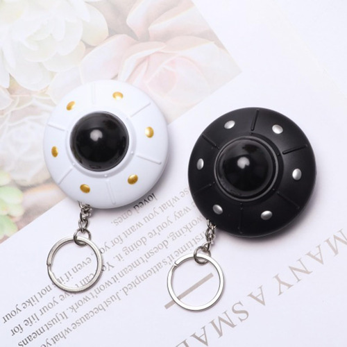 Llavero Con Diseño De Nave Espacial Con Luz Led Ovni,