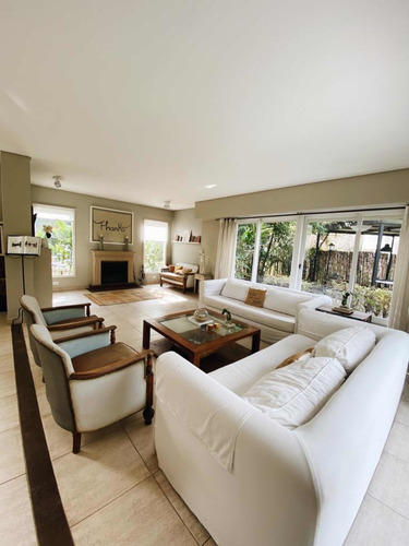 Imagen 6 de 30 de Venta Casa 7 Ambientes En Barrio Golf Club Argentino Con Jardín Y Pileta