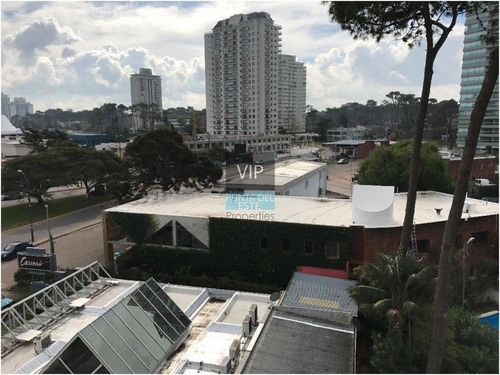 Apartamento En Aidy Grill, 2 Dormitorios Alquiler Anual - Ref: 240