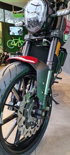 Imagen 16 de 25 de Benelli Leoncino 250 Abs , Benelli Store Pilar Mp