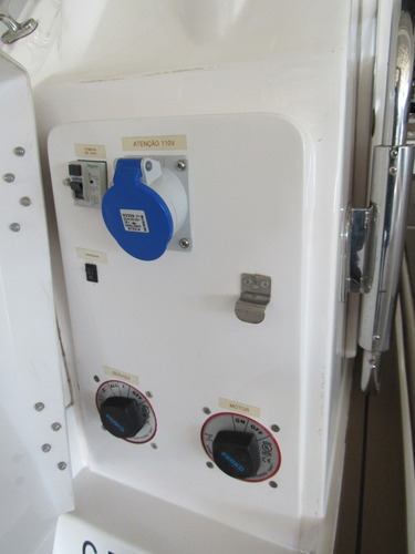Triton 330 / 340 2014 Phantom 303/ Focker 320 Full
