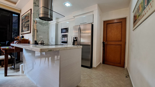 Apartamento En Venta En El Parral, Valencia 268763 Lz