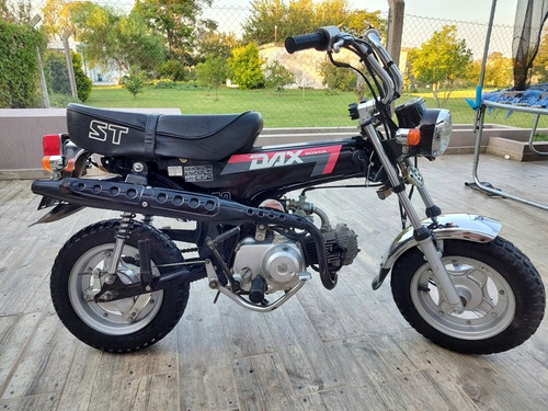 Imagen 2 de 11 de Honda Dax St 70