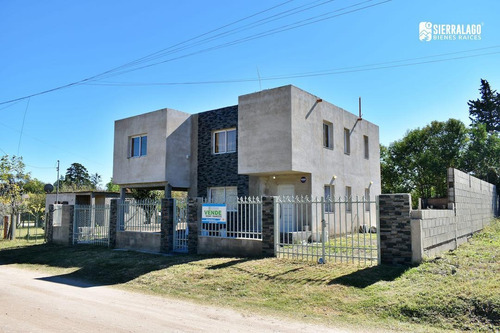 Casa Más Terreno Para Departamentos O Locales.