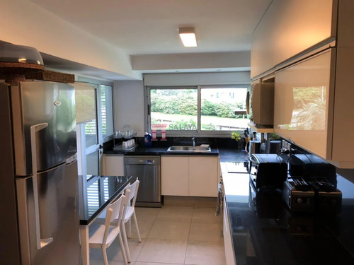 Venta - Esturion De Montoya 3 Dormitorios En Suite Mas Dependencia