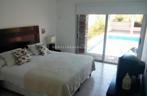 Casa En Venta De 4 Dormitorios En La Barra -ref:3946