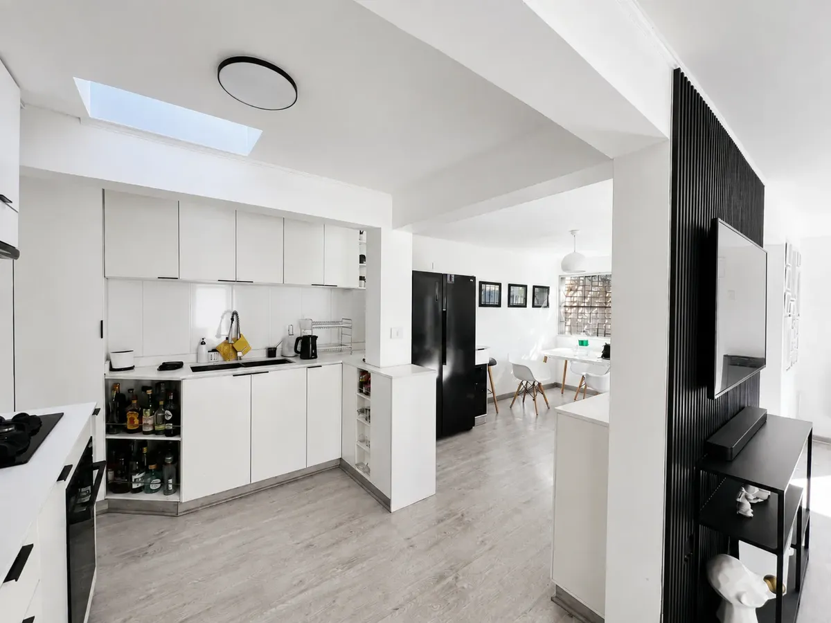 Imagen 5 de 30 de Espectacular Casa Remodelada En Las Condes - Colegio Aleman