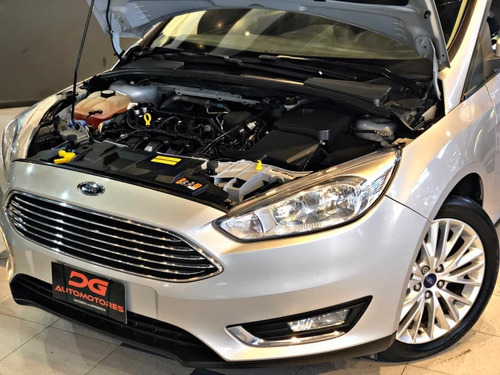 Ford Focus Se Plus 2.0n 2016 75.000km Gris