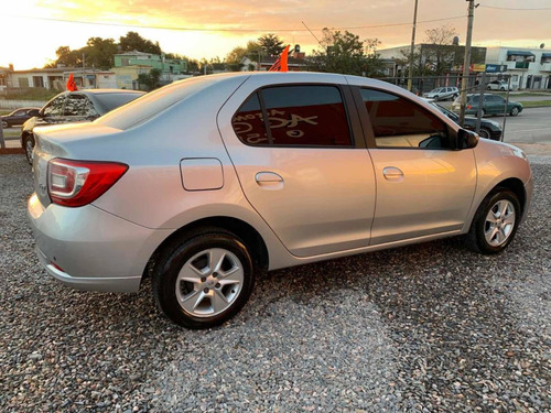 Renault Logan 2015 1.6 Privilége Plus105cv Flamante Y Al Dia