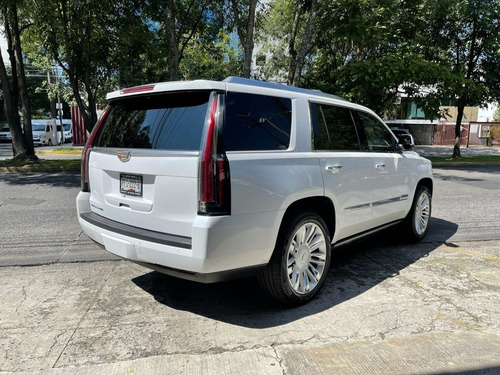 Imagen 6 de 12 de Cadillac Escalade Platinum 2016