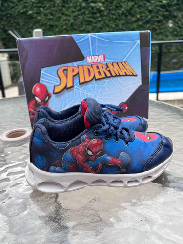 Zapatilla Usada Hombre Araña Con Luces N 31