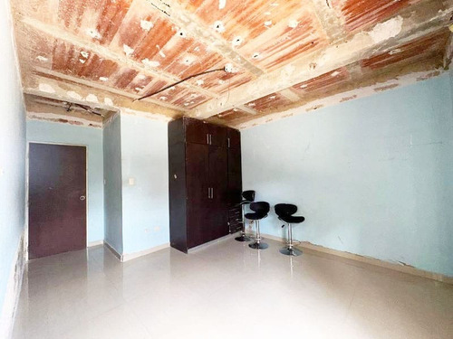 Josseyris Jimenez Vende Casa En Safari Country Club Carabobo