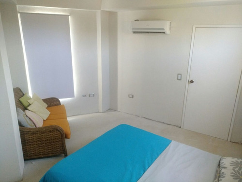 Imagen 10 de 13 de Venta Townhouse Playa El Yaque