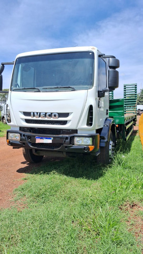 Caminhão Iveco Tector 260e30