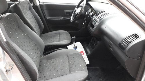 Vw Polo Classic 1.9 Sd Comfortline 2005 Financiado
