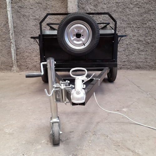 Carro De Arrastre Mediano Con Tapa