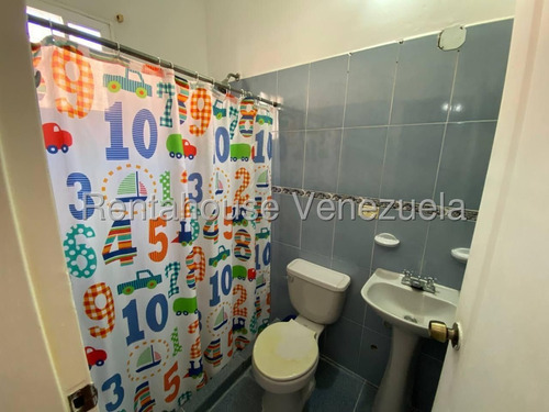 Casa En Venta En Alto Hatillo. Cecilia Gutierrez. 25-14886
