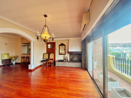 Venta Casa Con Galpón 172 M2 Patio Terraza Quincho Lanus