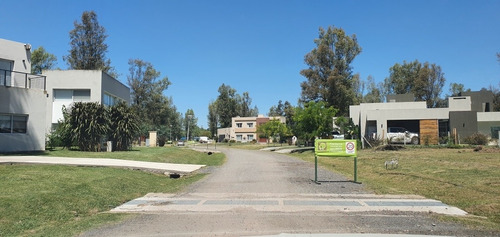 Imagen 8 de 14 de Vendo Casa Barrio Álvarez Del Bosque (oportunidad!!)