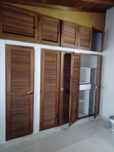 !ganga! Vendo Hermosa Casa Medellín - San Javier (cerca Estación Metro)