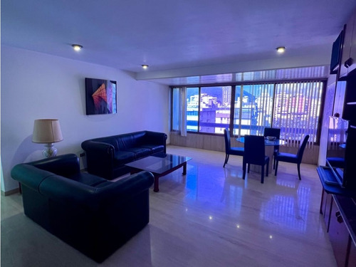 En Venta Apartamento 101m2 1h Más Estudio 2b 1p Altamira