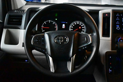 Imagen 4 de 15 de Toyota Hiace Wagon