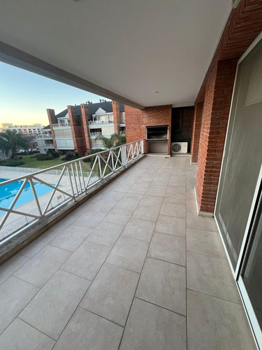 Venta Departamento 2 Ambientes En Tortugas I